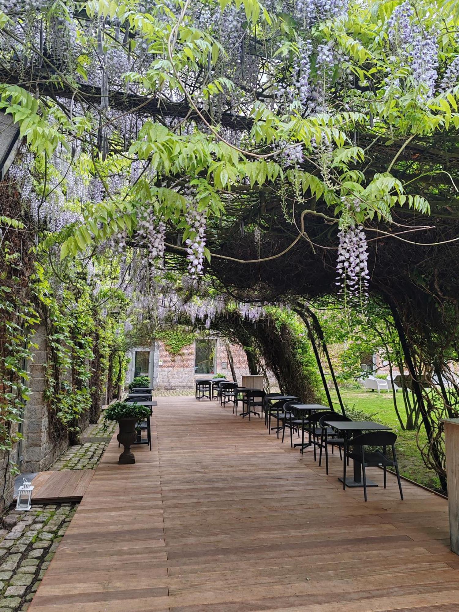 Logis-Hotel-Restaurant La Gentilhommiere Artres Экстерьер фото