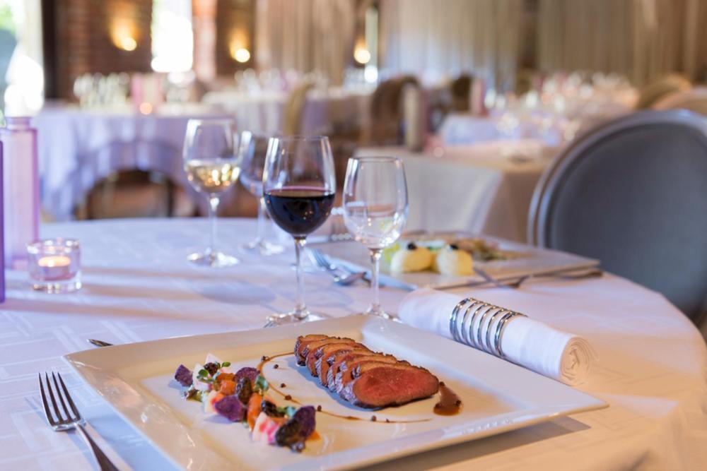 Logis-Hotel-Restaurant La Gentilhommiere Artres Экстерьер фото