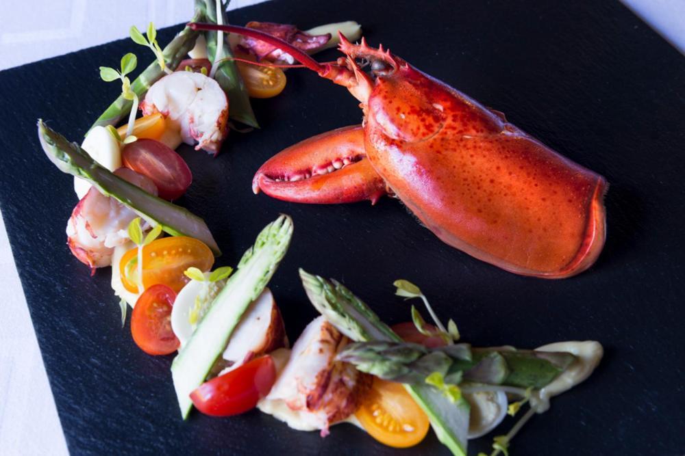 Logis-Hotel-Restaurant La Gentilhommiere Artres Экстерьер фото