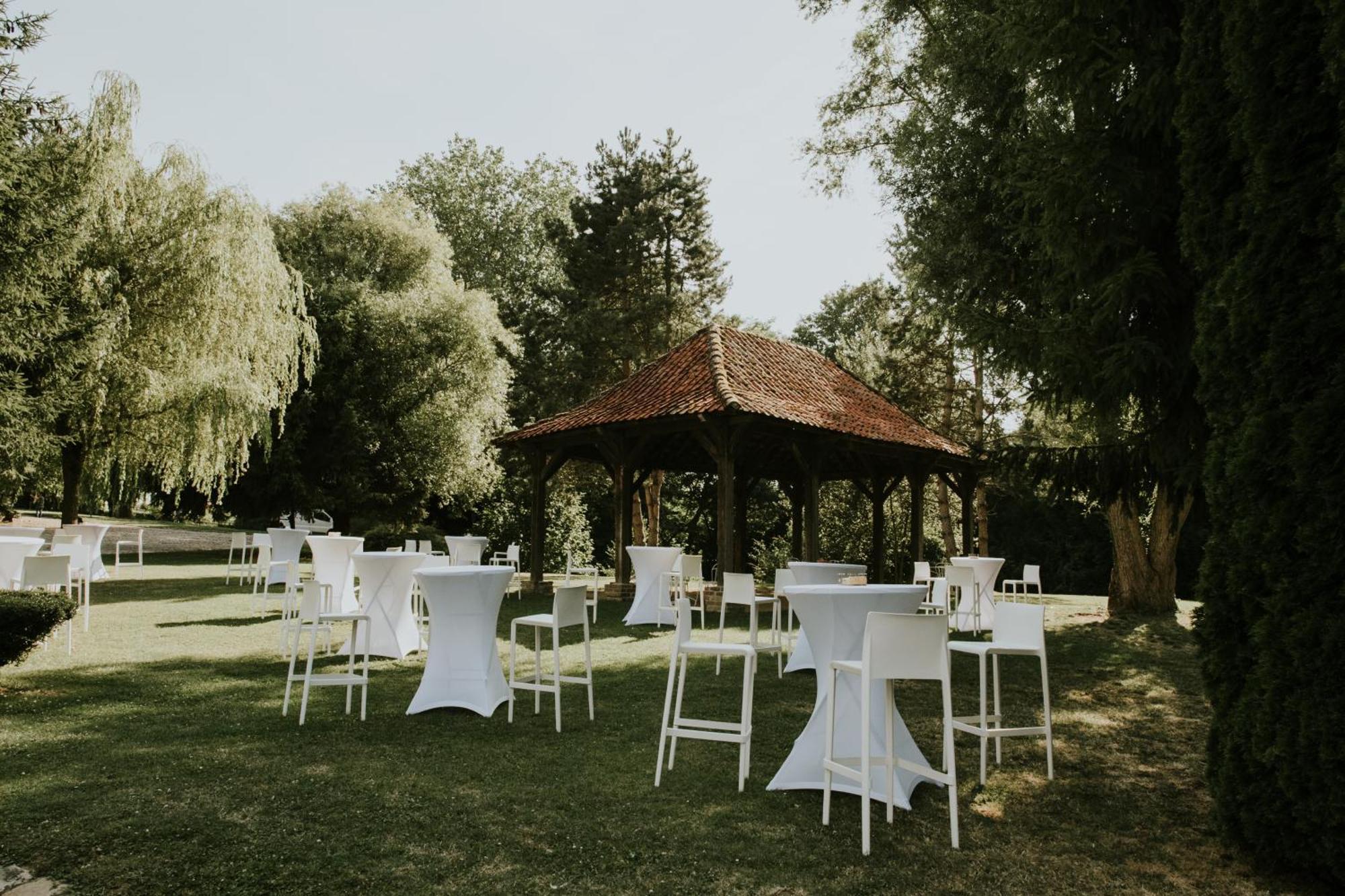 Logis-Hotel-Restaurant La Gentilhommiere Artres Экстерьер фото